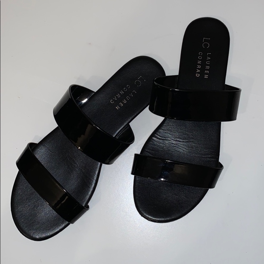 🔹LC LAUREN CONRAD black slip in sandals